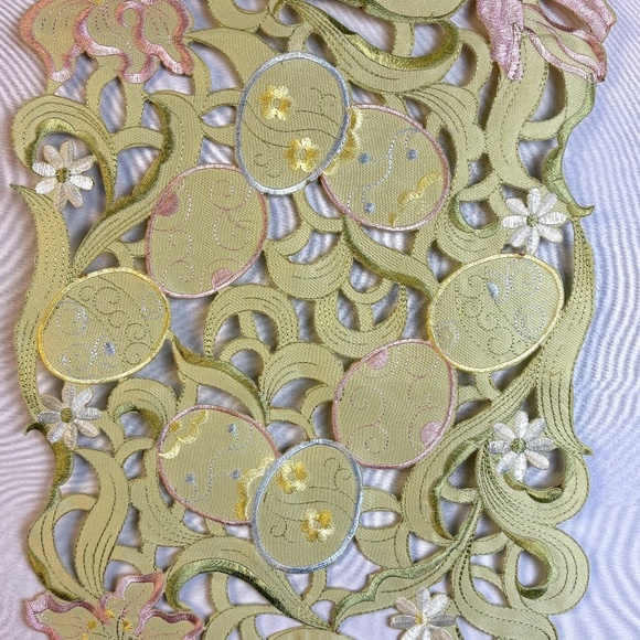 Bella Lux Fine Linens Embroidered Cutwork Table Runner Easter Spring 12 X 66 - Picture 5 of 8